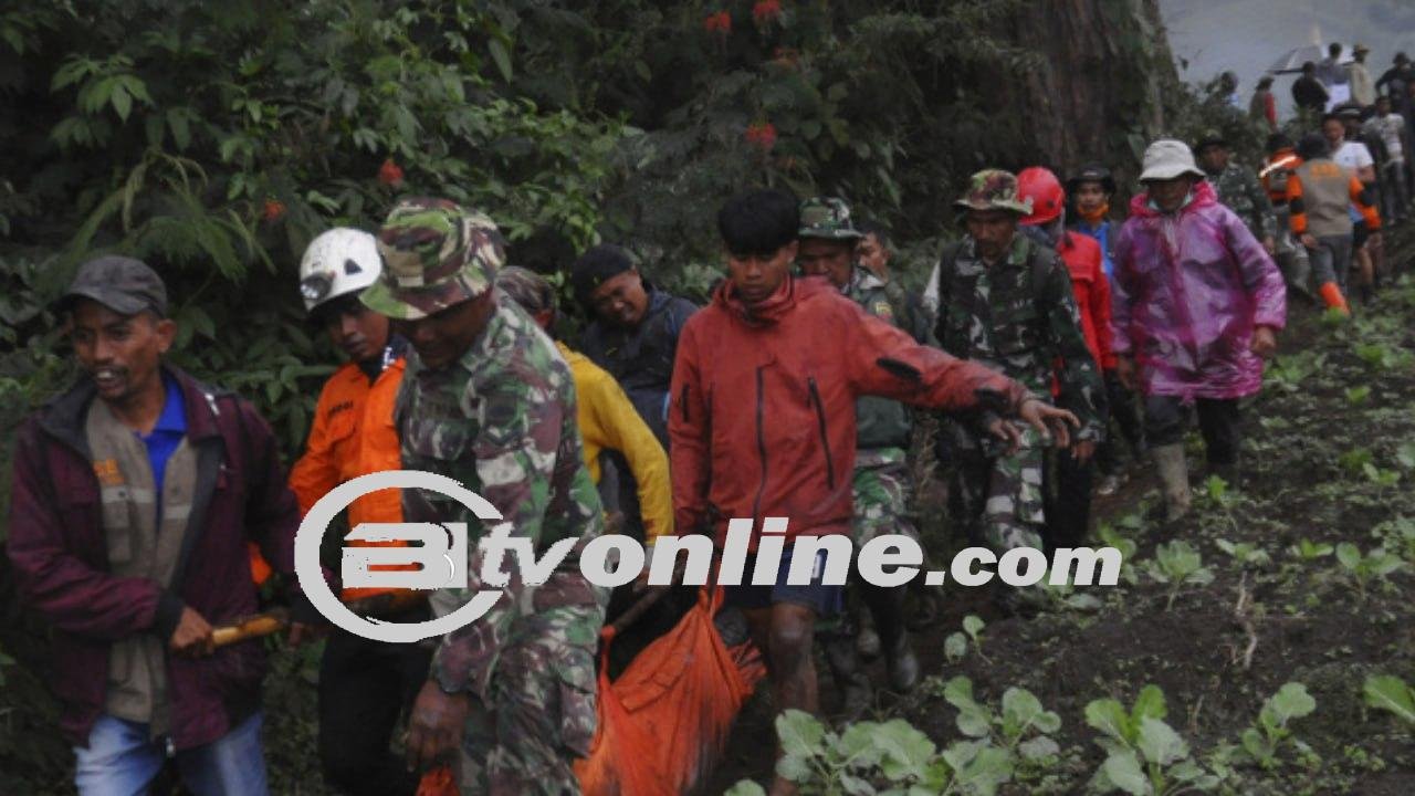 Polda Sumbar Duga Ada Pelanggaran Izin Pendakian Gunung Marapi