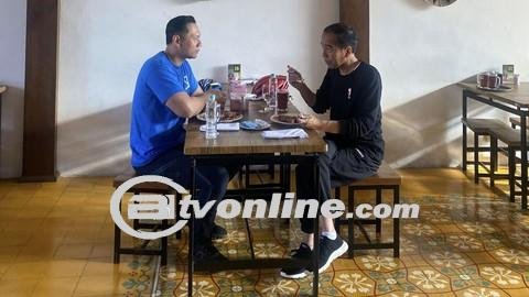Presiden Jokowi Sarapan Bareng AHY hingga Sambangi Sultan Hamengku di Yogyakarta