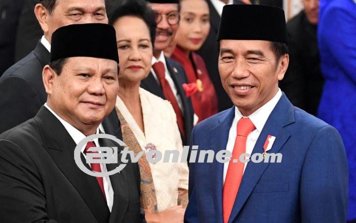 Jokowi Tegas Bantah Pemberian Pangkat Kehormatan untuk Prabowo Politis