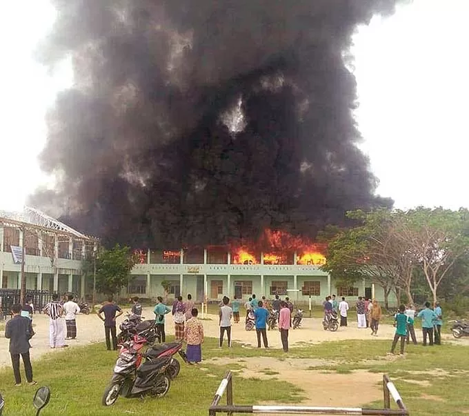 Ponpes Rohainul Jannah di Madina Terbakar, Santri Putri Panik Berlarian