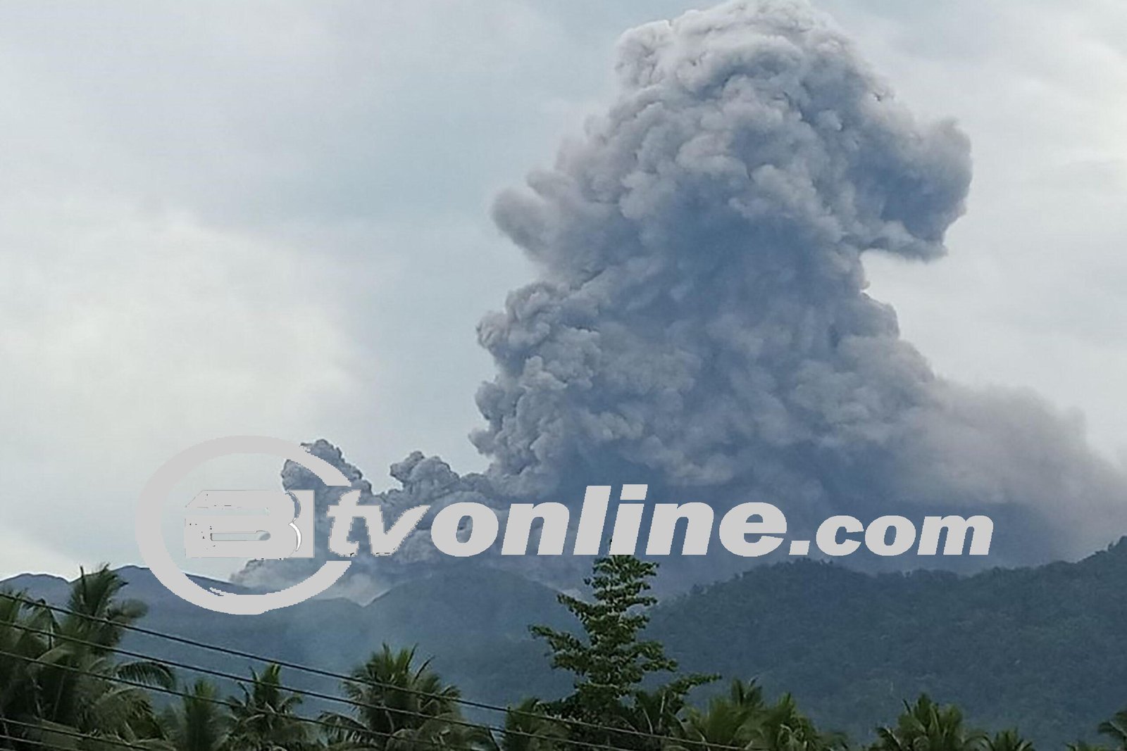 Gunung Dukono Meletus Lagi, Semburkan Abu Vulkanik Setinggi 2,7 KM