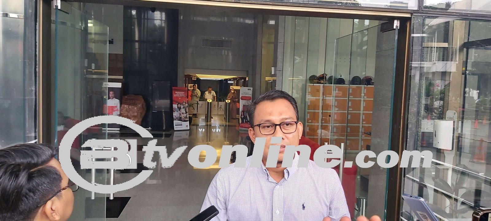 KPK Periksa Eks Sekjen Kemenkes,  Kasus Korupsi APD Covid-19