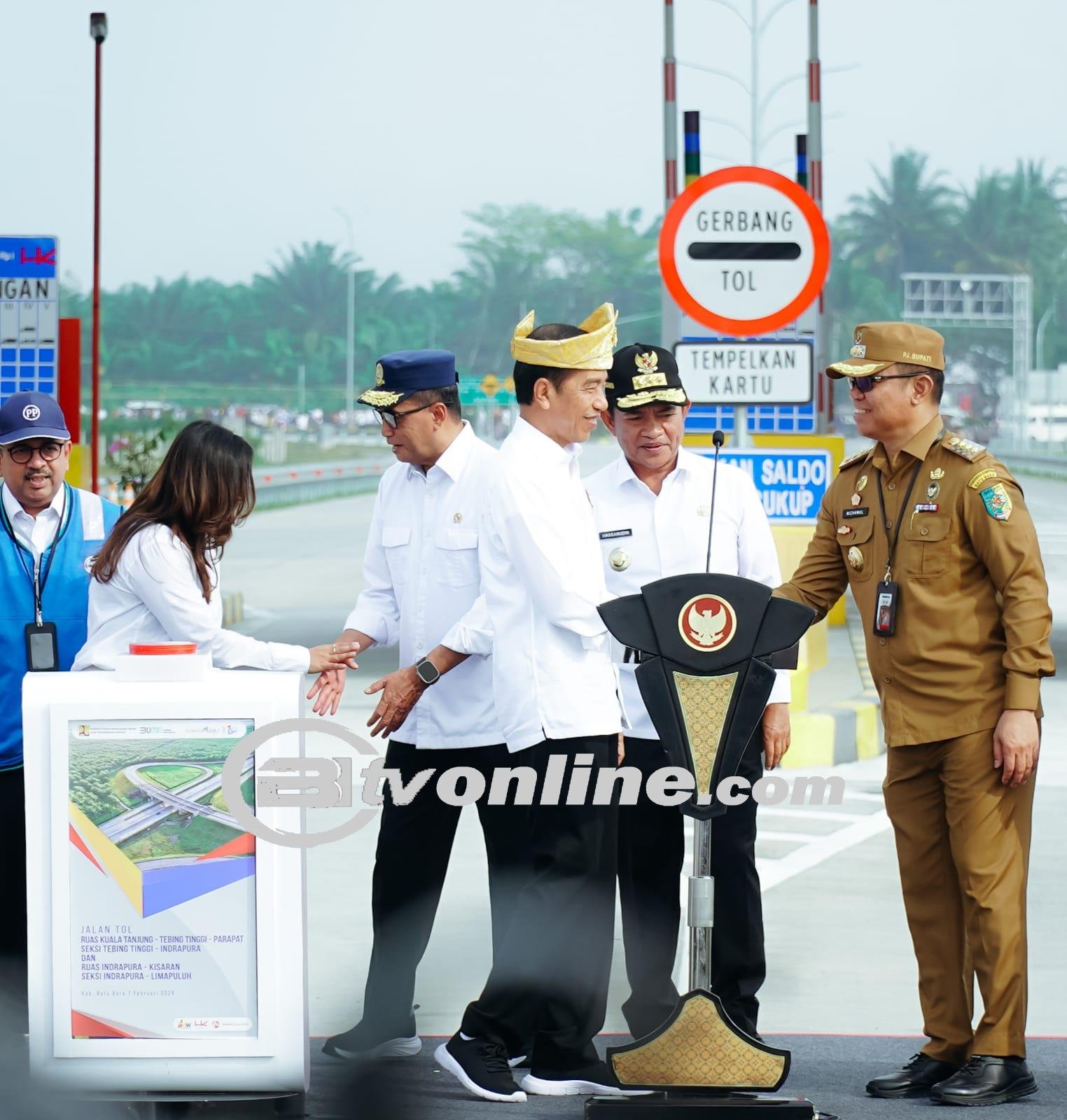 Ruas tol Kuala Tanjung-Tebing Tinggi-Parapat seksi Tebing Tinggi-Indrapura, dan jalan Ruas Tol Indrapura-Kisaran Diresmikan Langsung Presiden Joko Widodo