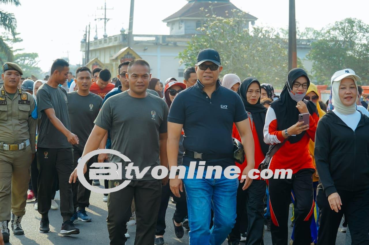 Perkuat Silaturahmi, Pj. Nizhamul Jalan Santai Bersama Masyarakat