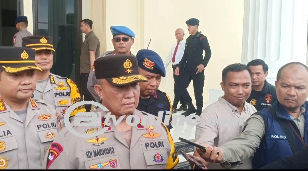 Wakapolda Jambi menggelar apel kesiapan personel dan perlengkapan dalam rangka pengamanan pemilu 2024 