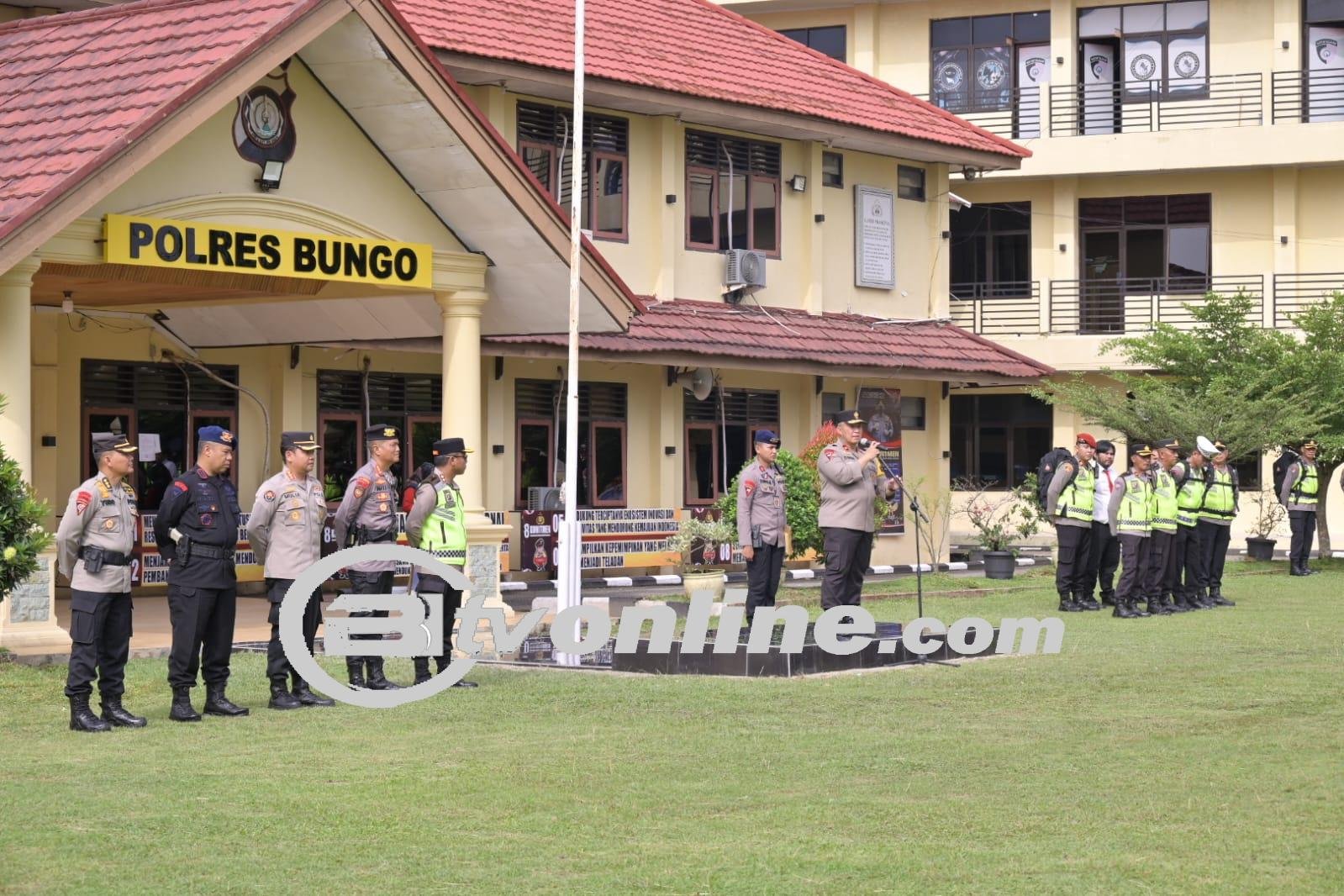 Waka Polda Jambi Brigjen Pol. Edi Mardianto, S.I.K., M.Si, Pimpin Apel Kesiapan Personel Polres Bungo Dalam Pengamanan Pemungutan Suara Pemilu 2024