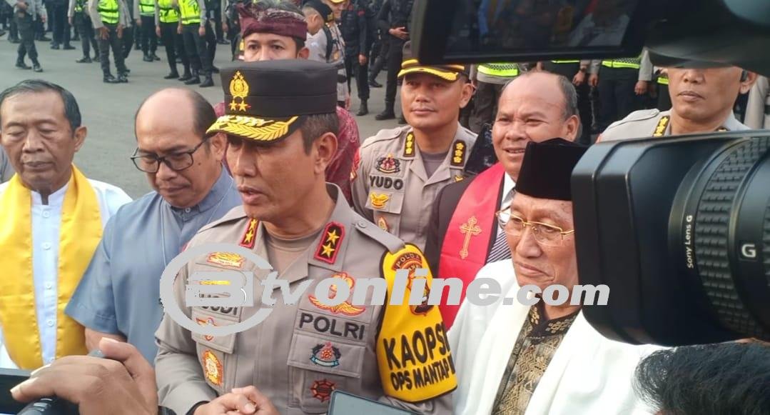 Kapolda Jambi pimpin apel pergeseran pasukan dalam rangka pengamanan TPS Pemilu tahun 2024