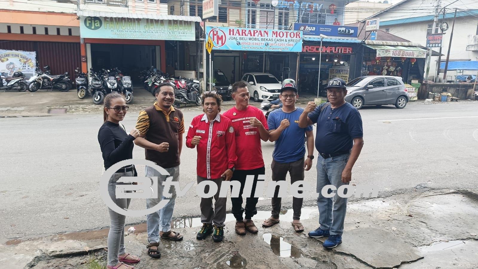 Keluarga dan Kuasa Hukum Jul Herry Romansa Korban Laka Lantas Meminta Satlantas Singkawang Cabut Status Tersangka dan Rehabilitas Nama Korban