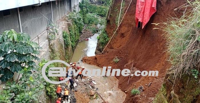 1 Pekerja Tewas Tertimbun Longsor Proyek TPT di Bogor, Evakuasi Korban Lain Masih Berlangsung