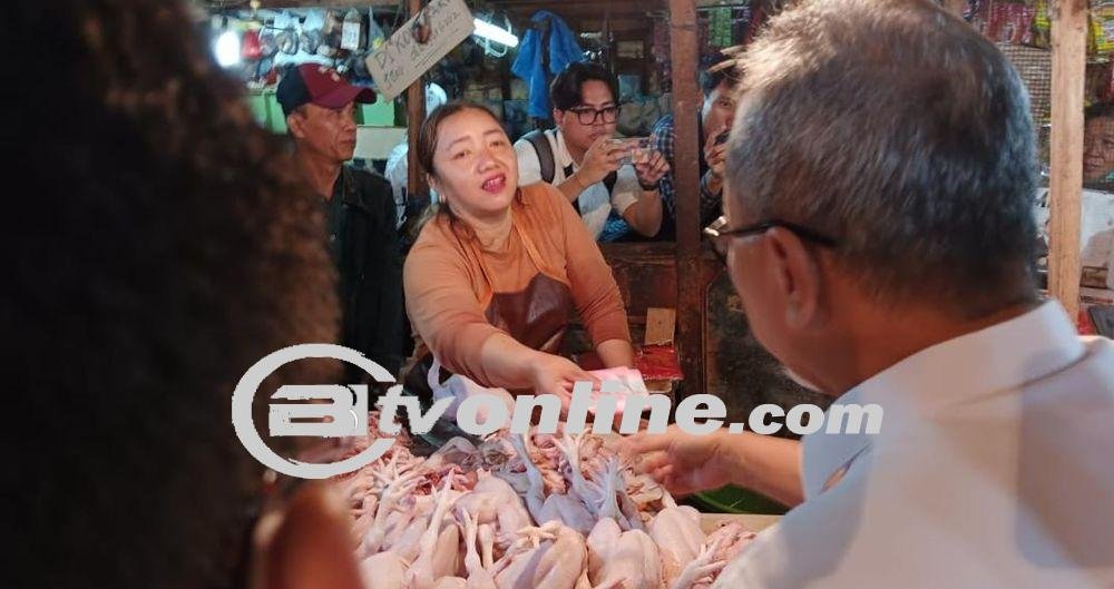 Mendag Zulhas Dihadang Teriakan Warga: ‘Turunkan Harga Beras!