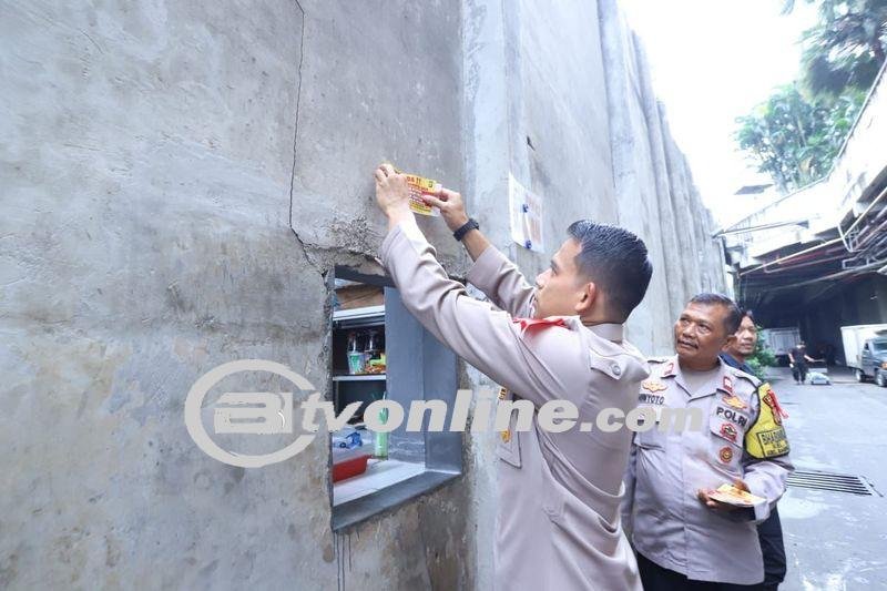 Kapolsek Mampang Imbau Warga-Pasang Stiker di Titik Rawan, Antisipasi Curanmor