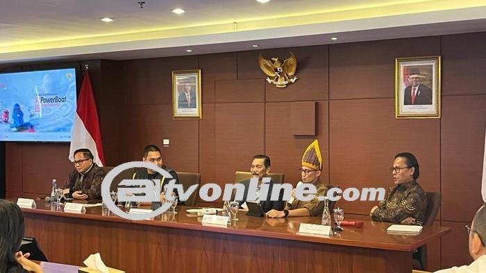 Luhut Banggakan Kejuaraan Olahraga Air di Danau Toba Hasilkan Rp 1,68 Triliun