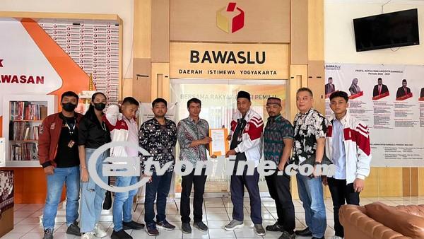 Relawan Arus Bawah Jokowi Laporkan Butet ke Bawaslu Yogyakarta