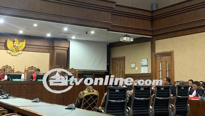 Mantan MentanSYL Didakwa Menerima Gratifikasi, Dugaan Memeras Anak Buah dan Korupsi