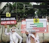 Massa Unjuk Rasa Tertahan di Kawasan Patung Kuda, Demo di Gedung MK Terhambat Barrier Beton