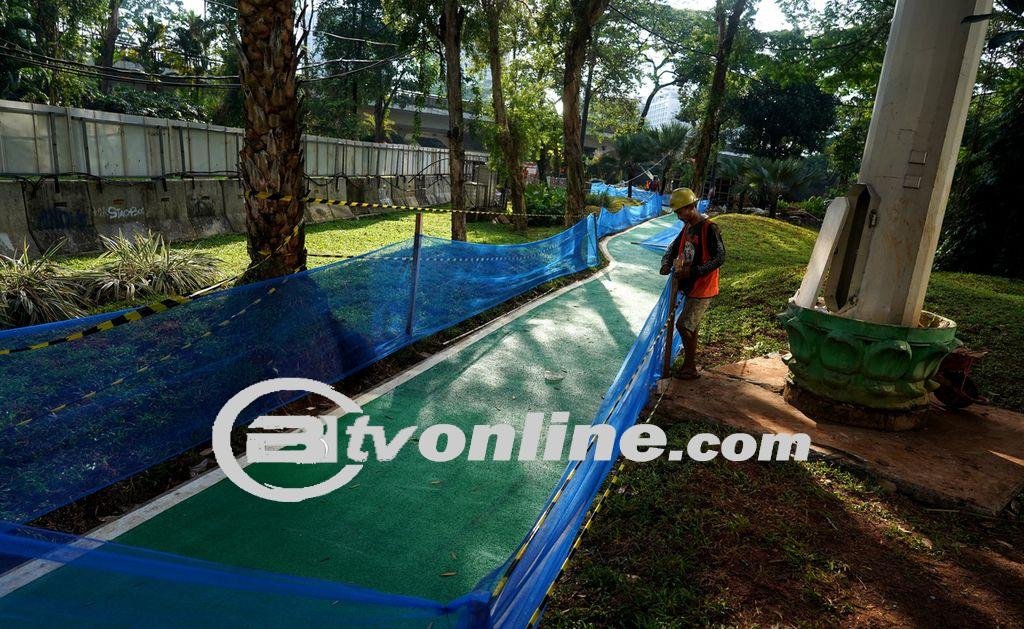Proyek Jalur Pedestrian Taman Semanggi Terbengkalai, Warga Keluhkan Kesulitan Akses