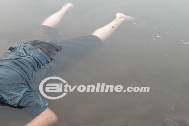 Penemuan Mayat Pria Tanpa Identitas Mengambang di Kali Ciliwung