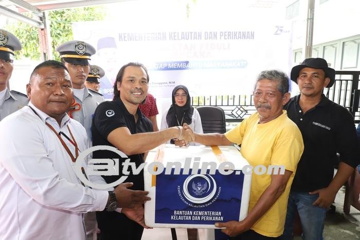 Bencana Alam di Sumbar, Menteri KKP Bergerak Cepat Beri Bantuan Pada Korban Banjir dan Longsor