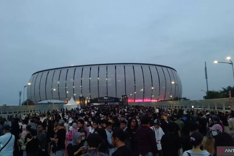 Antusiasme Konser Ed Sheeran Memuncak, Ruas Tol Sekitar JIS Macet Parah!