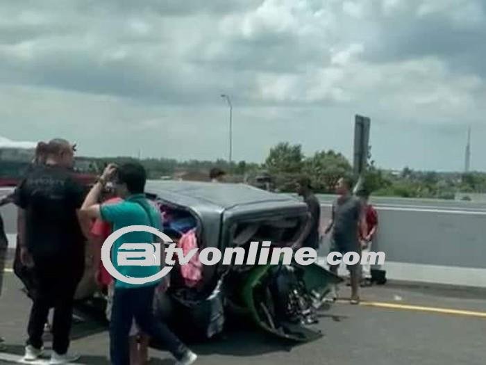 Kecelakaan Maut di Tol Kejapanan, Mobil Sport Porsche vs Grand Livina