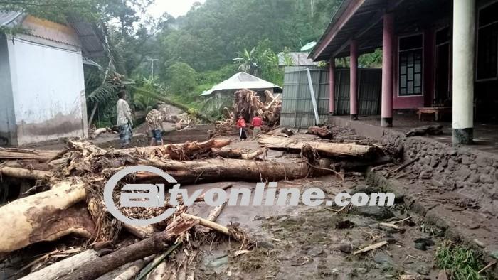 BNPB Ungkap Korban Meninggal Akibat Banjir dan Longsor di Sumbar Bertambah Jadi 26