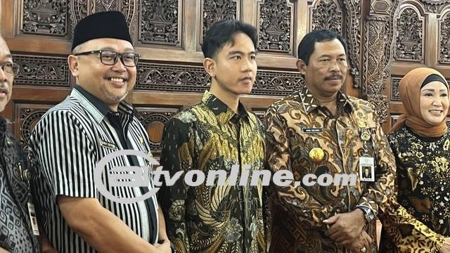 Gibran Jawab Isu Hengkang dari PDIP dan Masuk Golkar