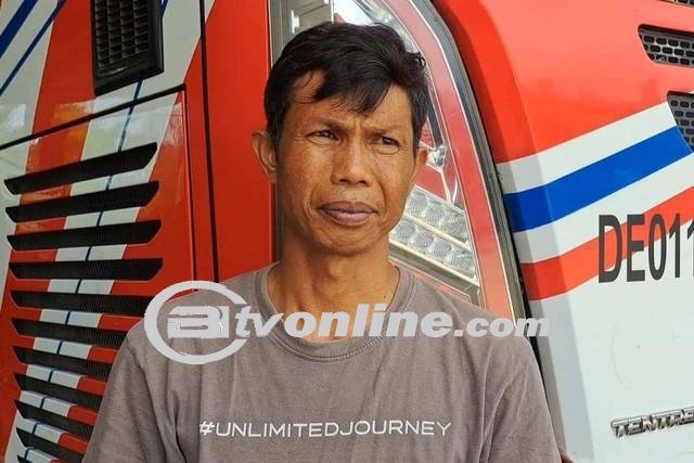 Sopir Bus Borlindo Tuai Pujian: Bawa Semua Penumpang Makan di Rumah Saat Lebaran
