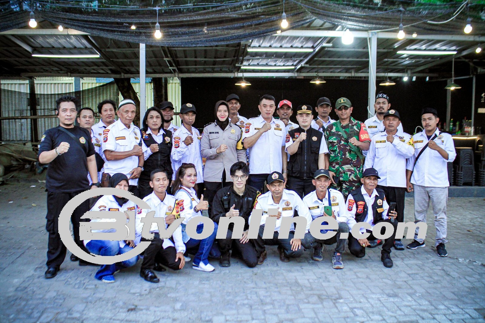 Pokdarkamtibmas Bhayangkara Resor Medan Berbagi Takjil di Bulan Suci untuk Masyarakat Pelintas Jalan