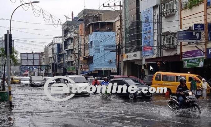 Beberapa Titik di Kota Medan Digenangi Banjir, BPBD Memberikan Peringatan