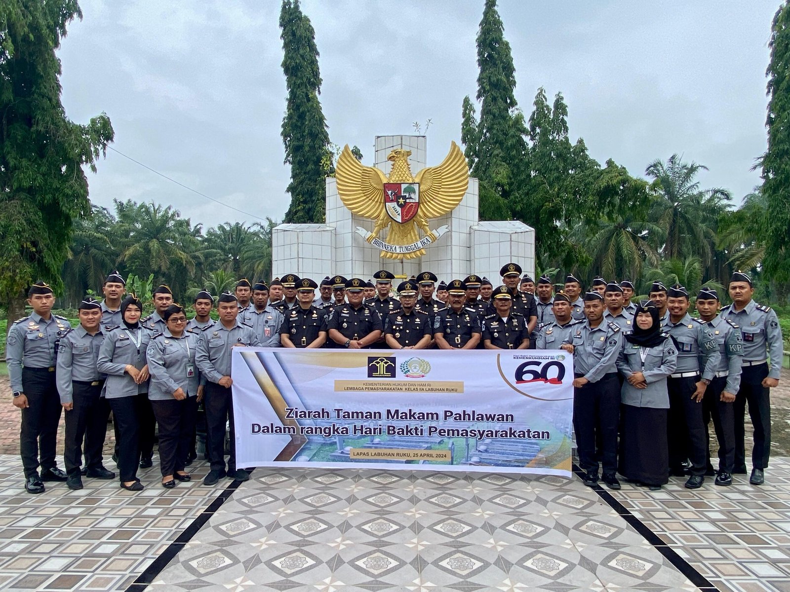 Peringati HBP ke – 60, Lapas Kelas IIA Labuhan Ruku Laksanakan Kegiatan Tabur Bunga 