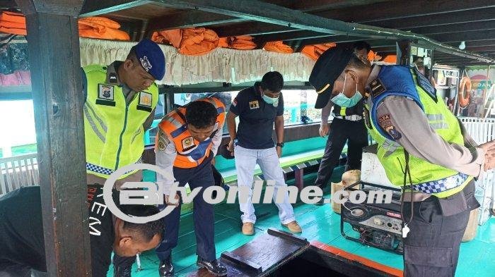 Wisatawan Membludak, Polres Samosir Lakukan Pemeriksaan Kapal Motor Penumpang di Danau Toba