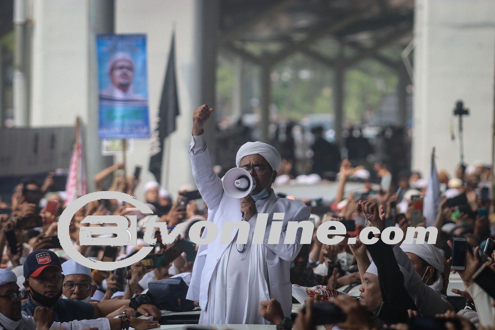 Ribuan Massa Bersama Habib Rizieq,Istighotsah Kubro di Gedung MK,Ancaman Macet di Jakarta