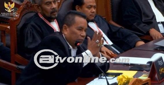 Hotman Paris Dapat Pujian dari Hakim Arief Hidayat dalam Sidang Sengketa Pilpres