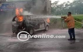 Mobil Terbakar di Jalan Utama Sordang Lenek, Kerugian Capai Rp.50 Juta