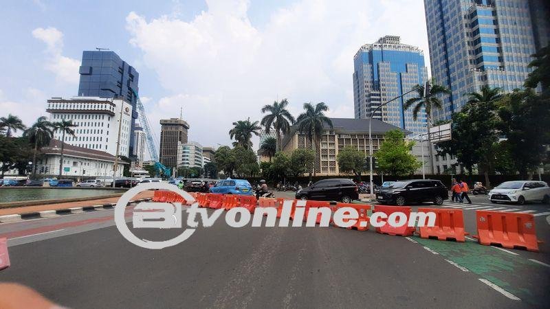 Polisi Menutup Jalan Medan Merdeka Barat Jelang Demonstrasi Siang Ini Terkait Sengketa Pilpres
