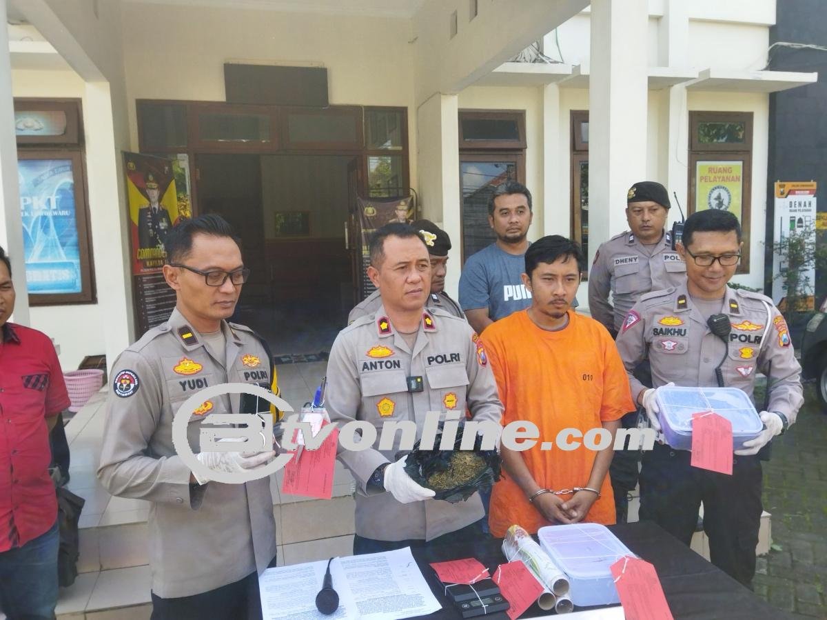 Pria Asal Balikpapan Tertangkap Basah Terima Paketan Ganja 2 Kg di Malang