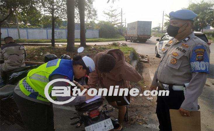Sat Lantas Polres Pelabuhan Belawan Lakukan Razia Rutin, Sejumlah Pengendara Ditindak