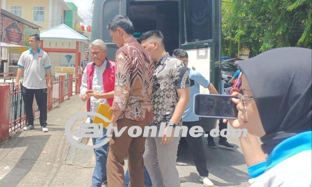 Sukarmis,Mantan Bupati Kuansing, Ditahan Terkait Dugaan Korupsi Hotel Kuansing