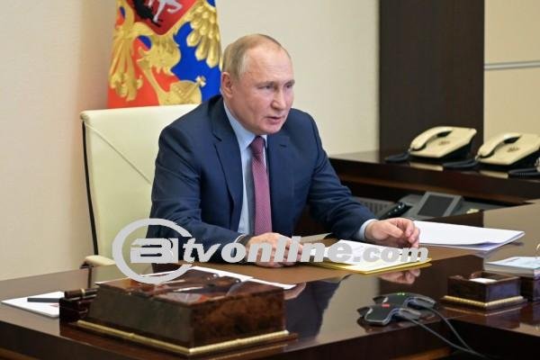 Vladimir Putin Resmi Dilantik Sebagai Presiden Rusia Untuk Kelima Kalinya