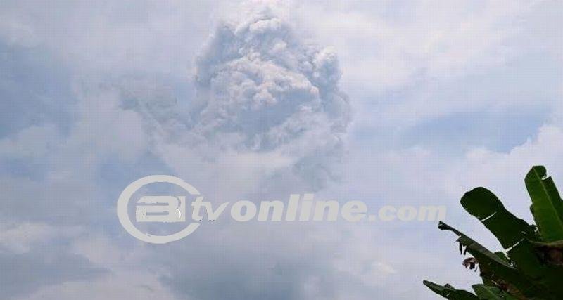 Gunung Api Ibu Kembali Erupsi, Masyarakat Diminta Waspada dan Tidak Menyebarkan Hoax