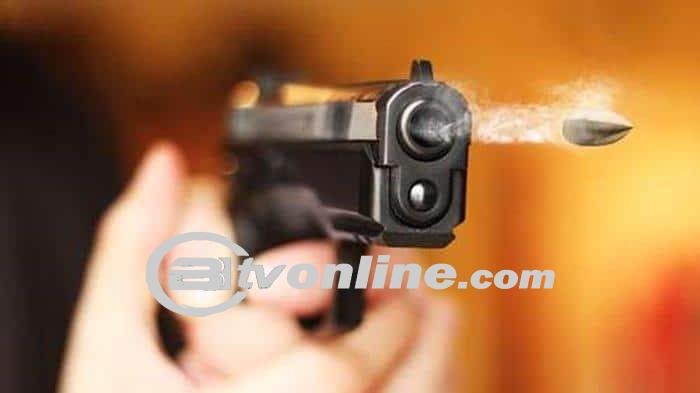 Polisi Tembak Peringatan Saat Masa Kepung Pelaku Pencurian Sepeda Motor