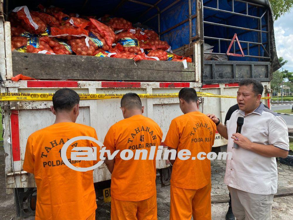 Polisi di Riau Sita 21 Ton Bawang Bombai Asal Malaysia