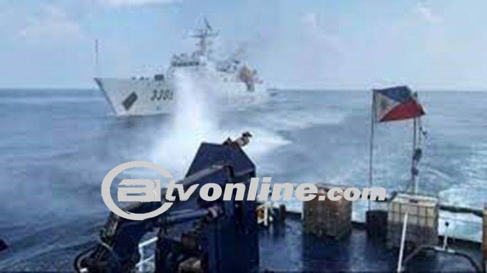Kapal Penjaga Pantai China Menyerang Kapal Filipina di Wilayah Scarborough Shoal