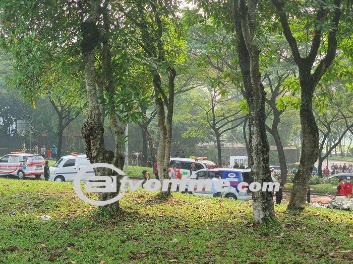 Pesawat Latih Jatuh di BSD, Sejumlah Ambulans Bersiaga Evakuasi Korban