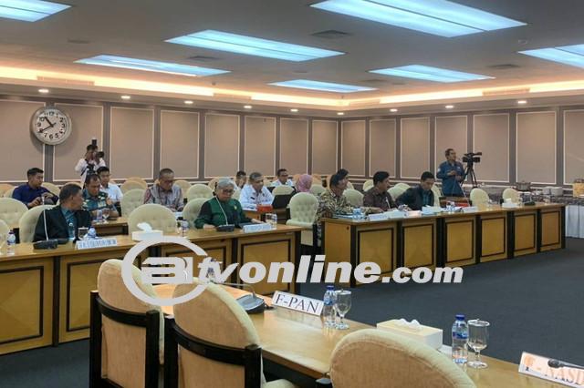 Rapat Pansus DPR Bahas Revisi UU Kelautan dengan Menko Polhukam