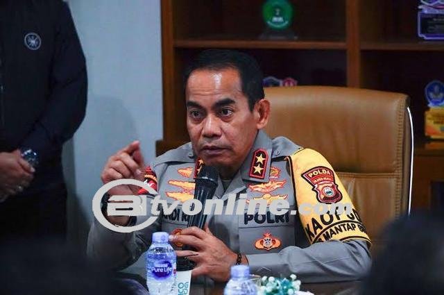 Kapolda Sulsel Copot Tiga Perwira Terlibat Kasus Judi Sabung Ayam?!