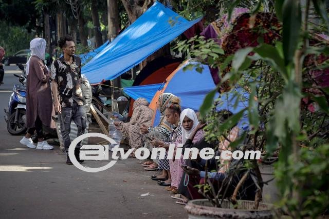 Kontroversi Tenda WNA di Dekat Kantor UNHCR: Perspektif Hukum dan Keresahan Publik