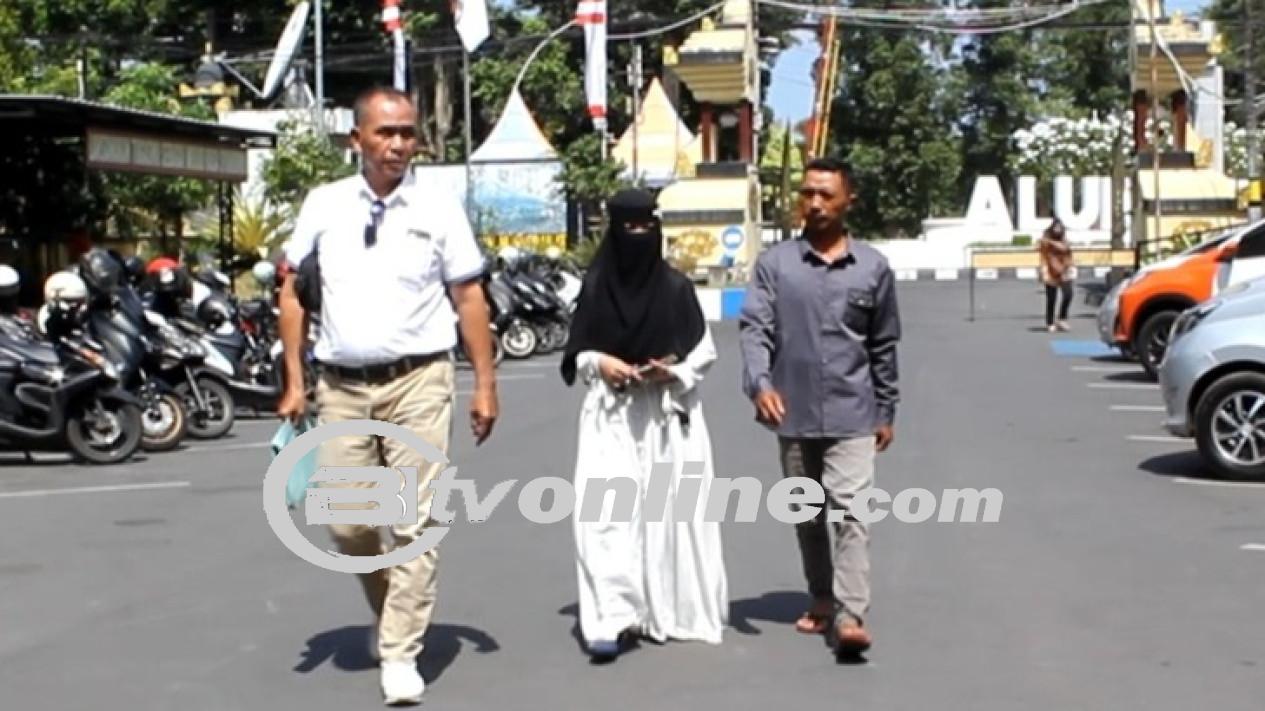 Kronologi Pernikahan Diam-diam: Ayah Ungkap Putrinya Ditolak Rp300 Ribu Untuk Dinikahi Pengasuh Ponpes