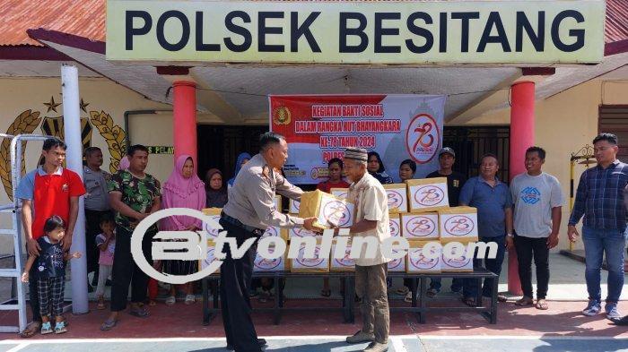 Polres Besitang Berikan Bantuan Sosial Meriahkan HUT Bhayangkara ke-78