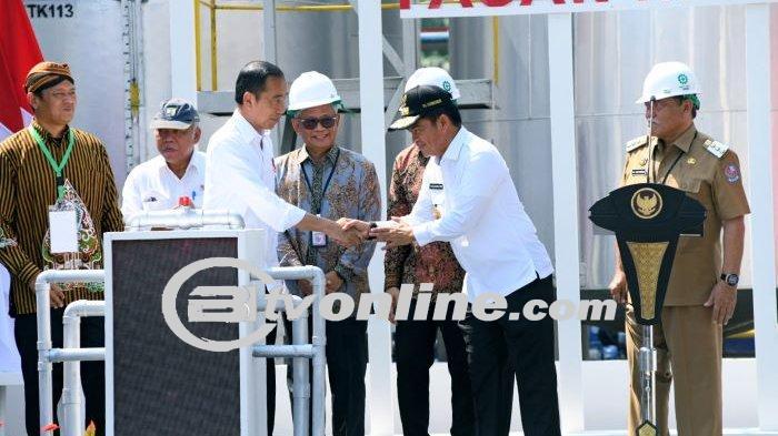 Minyak Makan Merah Belum Tersedia di Pasar, Meskipun Pabriknya Sudah Diresmikan oleh Presiden Jokowi